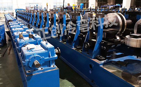 車廂板生產(chǎn)設(shè)備